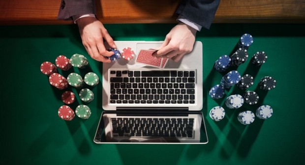 Why Online Poker Is More Fun Specially For The Beginners
