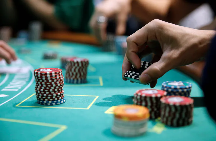 Online Casino Games: Things to Know Before Playing